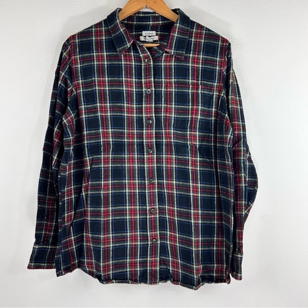 L.L. Bean Men’s Slightly Fitted Flannel Casual Button Down Shirt. Size XL.